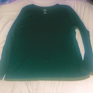 Large Long sleeve green shirt